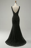 Laden Sie das Bild in den Galerie-Viewer, Meerjungfrau Deep V Ausschnitt Schwarz Spitze Langes Ballkleid mit Perlen
