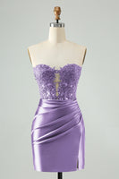 Laden Sie das Bild in den Galerie-Viewer, Marineblaues Schatz Figurbetontes gerüschtes Cocktailkleid mit Applikationen