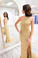 Laden Sie das Bild in den Galerie-Viewer, Glitzer Gold Eine Schulter Pailletten Rückenfreie Langes Abendkleid mit Schlitz