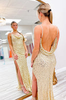 Laden Sie das Bild in den Galerie-Viewer, Glitzer Gold Pailletten Spaghettiträger Rückenfrei Langes Abendkleid