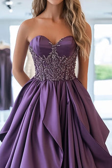 Prinzessin Pflaumen Herzhals Ballkleid mit Perlen