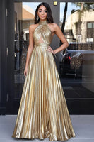 Laden Sie das Bild in den Galerie-Viewer, Metallic Gold Neckholder A Linie Langes Abendkleid