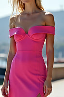 Laden Sie das Bild in den Galerie-Viewer, Fuchsia Etui Schulterfrei Satin Langes Abendkleid mit Schlitz