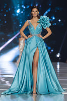 Laden Sie das Bild in den Galerie-Viewer, Glitter Blau V-Ausschnitt A Linie Lange Ballkleid mit 3D Blume