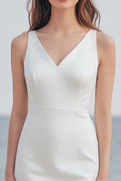 Laden Sie das Bild in den Galerie-Viewer, Elfenbein Satin Etui Maxi Standesamtkleid mit Schlitz