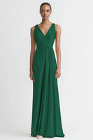 Laden Sie das Bild in den Galerie-Viewer, Schwarz Satin A Linie Rüschen V Ausschnitt Lange Abendkleid