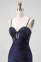 Laden Sie das Bild in den Galerie-Viewer, Glitzer Marineblau Spaghettiträger Meerjungfrau Lange Korsett Ballkleid mit Perlen