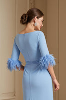 Laden Sie das Bild in den Galerie-Viewer, Hellblau Satin Etui U-Boot Ausschnitt Midi Hochzeitsgast Kleid mit Taillenband