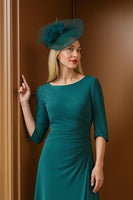 Laden Sie das Bild in den Galerie-Viewer, Tannengrün Sheath Bootneck Asymmetrisches Brautmutterkleid