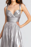 Laden Sie das Bild in den Galerie-Viewer, Glitter Silber A Linie Metallic Plissee Maxi Formelle Kleid mit Schlitz