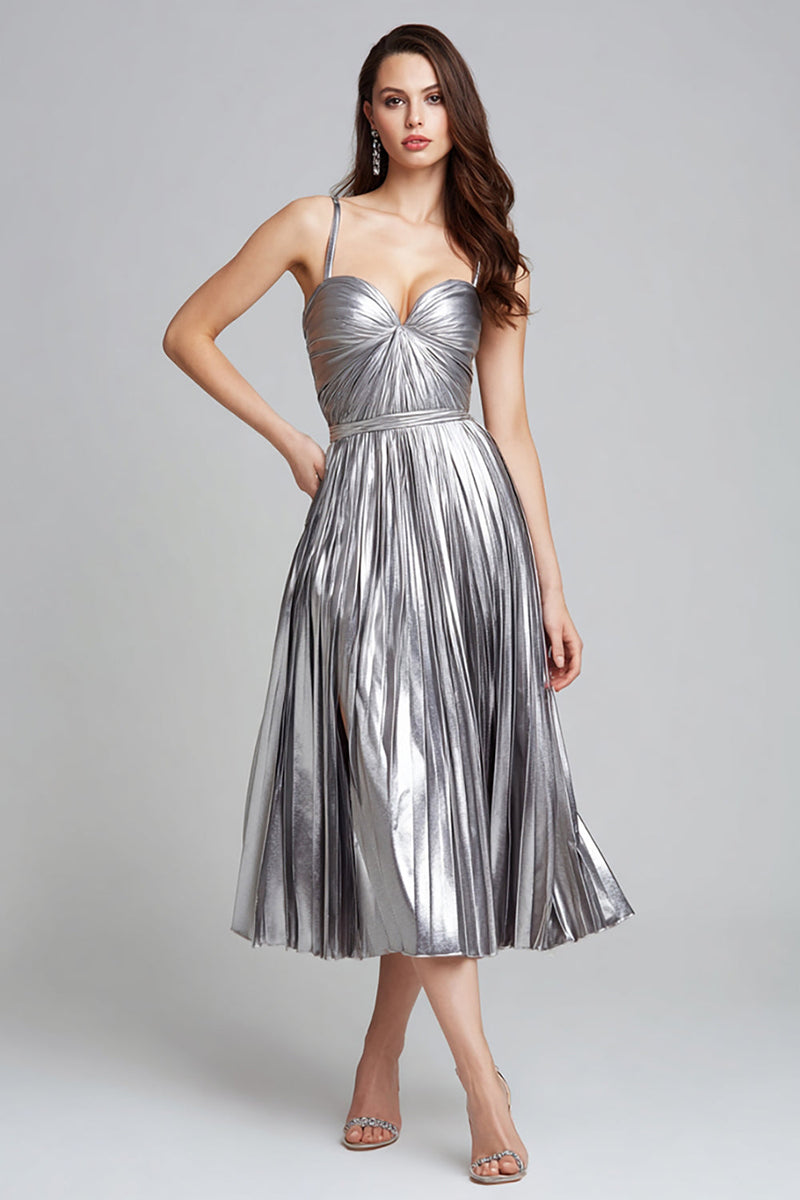 Laden Sie das Bild in den Galerie-Viewer, Glitter Silber Spaghettiträger Metallic Plissee A Linie Maxi Formelle Kleid