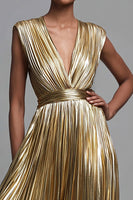 Laden Sie das Bild in den Galerie-Viewer, Glitzer Gold Tiefer V-Ausschnitt Metallic Plissiert A-Linie Langes Formelle Kleid