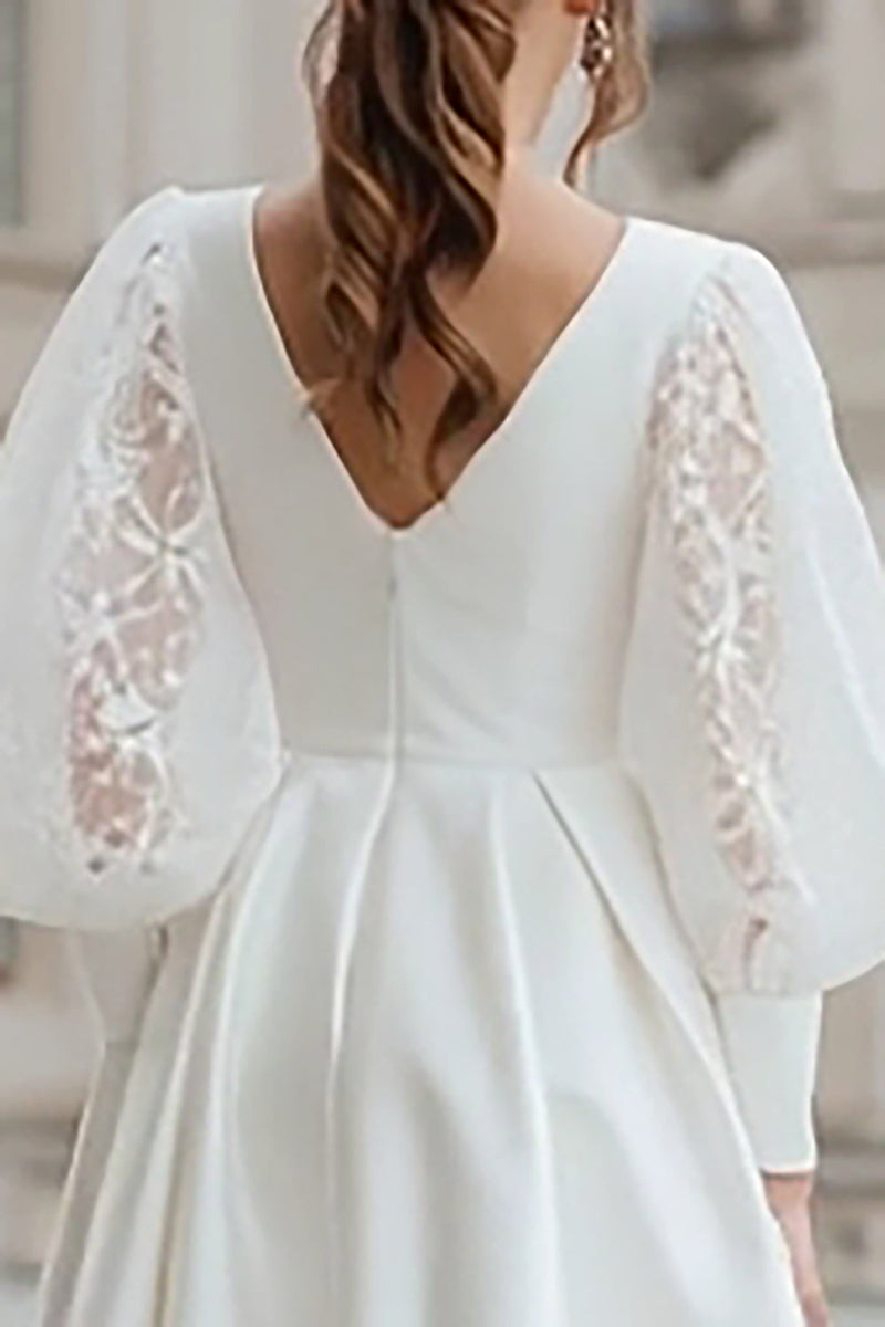 Laden Sie das Bild in den Galerie-Viewer, Elfenbein V-Ausschnitt Satin A-Linie Kurzes Brautkleid mit Spitze