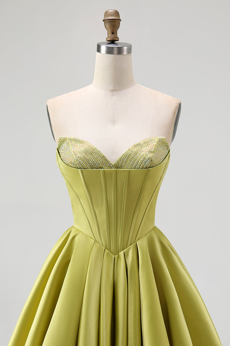 Laden Sie das Bild in den Galerie-Viewer, Glitzer Grün Herz-Ausschnitt Satin A Linie Kruze Ballkleid mit Perlen