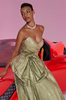 Laden Sie das Bild in den Galerie-Viewer, Gold Metallic Herz-Ausschnitt A Linie Lange Ballkleid mit Bogen