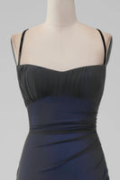 Laden Sie das Bild in den Galerie-Viewer, Etui Spaghettiträger Schwarz Rot Bodenlanges Brautjungfernkleid