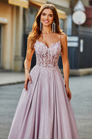 Laden Sie das Bild in den Galerie-Viewer, Funkelnd Errötendes A Linie Spaghettiträger Satin Langes Ballkleid mit Applikationen