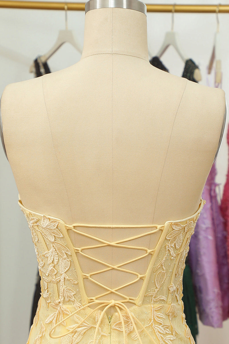 Laden Sie das Bild in den Galerie-Viewer, Rosafarbenes enges kurzes Cocktailkleid mit Applikationen