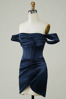 Laden Sie das Bild in den Galerie-Viewer, Rotes schulterfreies asymmetrisches, enges kurzes Cocktailkleid