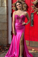 Laden Sie das Bild in den Galerie-Viewer, Meerjungfrau Schatz Fuchsia Korsett Abendkleid mit Schlitz