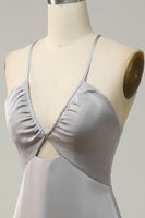 Laden Sie das Bild in den Galerie-Viewer, Graue Meerjungfrau Langes Brautjungfernkleid mit offenem Rücken