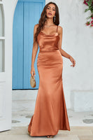 Laden Sie das Bild in den Galerie-Viewer, Orange Meerjungfrau Rückenfreies langes bedrucktes Hochzeitsgastkleid