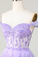 Laden Sie das Bild in den Galerie-Viewer, Princess A Line Lila Korsett gestuftes kurzes Cocktailkleider mit Spitze