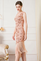 Laden Sie das Bild in den Galerie-Viewer, Schwarzes Paillettenkleid aus den 1920er Jahren mit Fransen