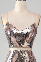 Laden Sie das Bild in den Galerie-Viewer, Glitzerndes Zweiteiliges Etui Abschlussballkleid mit Fransen