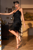 Laden Sie das Bild in den Galerie-Viewer, Schwarzes Roaring 20s Gatsby Fransen Flapper Kleid