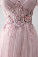 Laden Sie das Bild in den Galerie-Viewer, Schulterfreies A-Linien Perlen Ballkleid mit Schlitz