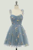 Laden Sie das Bild in den Galerie-Viewer, Grünes Kurzes A Linie Abendkleid mit Stickerei