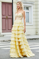 Laden Sie das Bild in den Galerie-Viewer, Wunderschönes A-Linien-Sweetheart-Gelbes Korsett-Ballkleid mit Applikationen und Rüschen