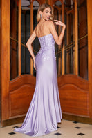 Laden Sie das Bild in den Galerie-Viewer, Stilvolle Meerjungfrau Herz Lila Korsett Ballkleid mit Spitzenapplikationen