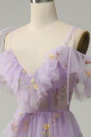 Laden Sie das Bild in den Galerie-Viewer, A-Linie V-Ausschnitt Spaghettiträger Stickerei Lavendel Langes Ballkleid mit Schlitz