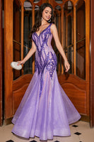 Laden Sie das Bild in den Galerie-Viewer, Atemberaubendes Meerjungfrauen Lila Pailletten Abendkleid mit V-Ausschnitt und offenem Rücken