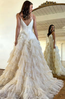 Laden Sie das Bild in den Galerie-Viewer, A-Linie Hellrosa Spaghettiträger Gestuftes Langes Tüll Ballkleid