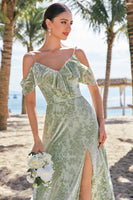 Laden Sie das Bild in den Galerie-Viewer, Staubiger Salbei Schulterfreies Langes Brautjungfernkleider mit Schlitz