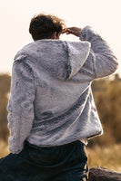 Laden Sie das Bild in den Galerie-Viewer, Grauer Herren Midi-Wintermantel aus Lammfell mit Kapuze