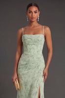 Laden Sie das Bild in den Galerie-Viewer, Salbeigrün Blumenmuster Meerjungfrau Spaghettiträger Abendkleid mit Schlitz