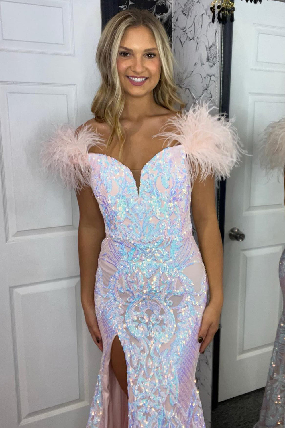 Glitzer Hellrosa Appliziert Langes Abendkleid mit Federn