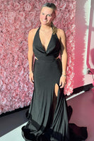 Laden Sie das Bild in den Galerie-Viewer, Schwarzer Neckholder Meerjungfrau Ausschnitt Langes Abendkleid