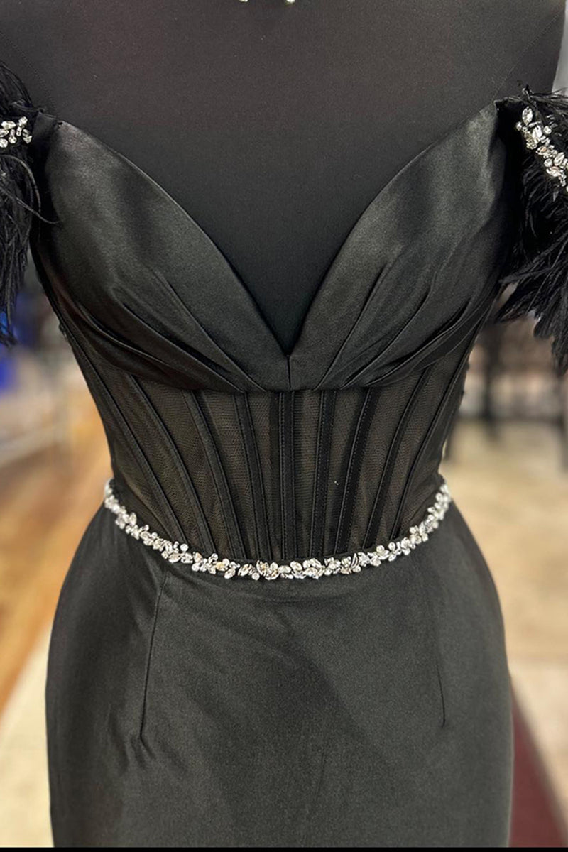 Laden Sie das Bild in den Galerie-Viewer, Glitzer Schwarzes Korsett Perlen Langes Abendkleid mit Feder