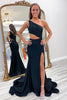 Laden Sie das Bild in den Galerie-Viewer, Glitzer Schwarz Eine Schulter Perlen Satin Langes Abendkleid mit Schlitz