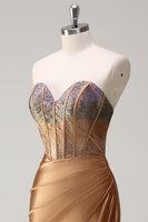 Laden Sie das Bild in den Galerie-Viewer, Braun Herzhals Perlen Meerjungfrau Satin Langes Ballkleid mit Schlitz