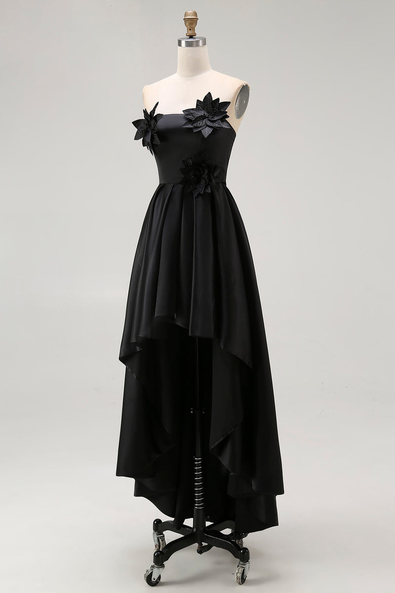Laden Sie das Bild in den Galerie-Viewer, Schwarz Satin Trägerlos Asymmetrisch Abendkleid mit 3D Blumen