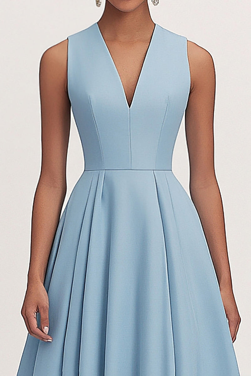 Laden Sie das Bild in den Galerie-Viewer, Blau A Linie V-Ausschnitt Satin Langes Abendkleid