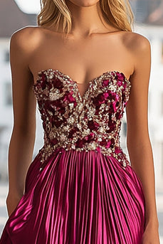 Fuchsia Metallic Satin Herzhals Maxi Ballkleid mit Perlen