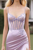 Laden Sie das Bild in den Galerie-Viewer, Lila Spaghettiträger Korsett Etui Satin Ballkleid mit Schlitz