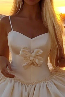 Süßes Weißes Minikleid Satin Kleines Weißes Kleid mit Spaghettiträgern